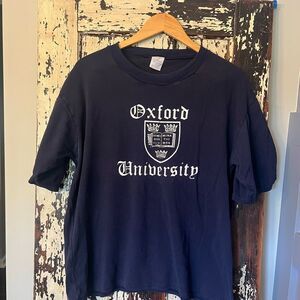 Vintage single stitch Peter James of London Oxford University tshirt.🇬🇧